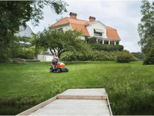 Husqvarna TC 112 Garden Tractor - Image 5